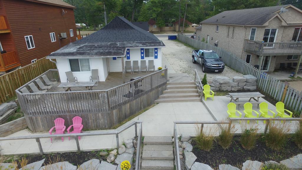 Riverfront Cottages ワサガビーチ エクステリア 写真